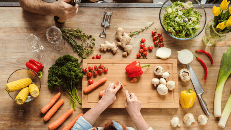 Anti-inflamatórios naturais: saiba quais alimentos adicionar na dieta