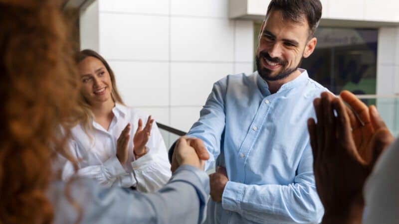 7 Benefícios corporativos para oferecer aos seus funcionários